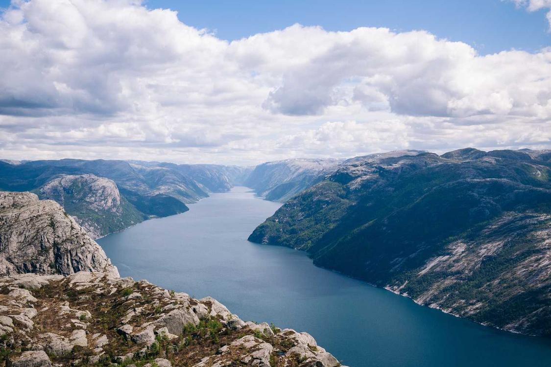 Voluptatibus quidem aut aut autem et